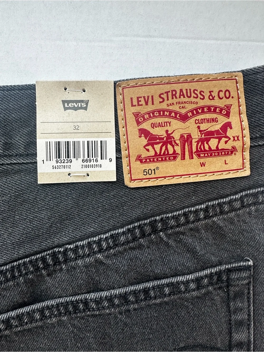 NWT Levi's 501 Black Cutoff Denim Shorts Button Fly High Rise Festival 32